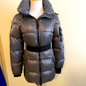 Stunning SAM. puffer jacket with belt